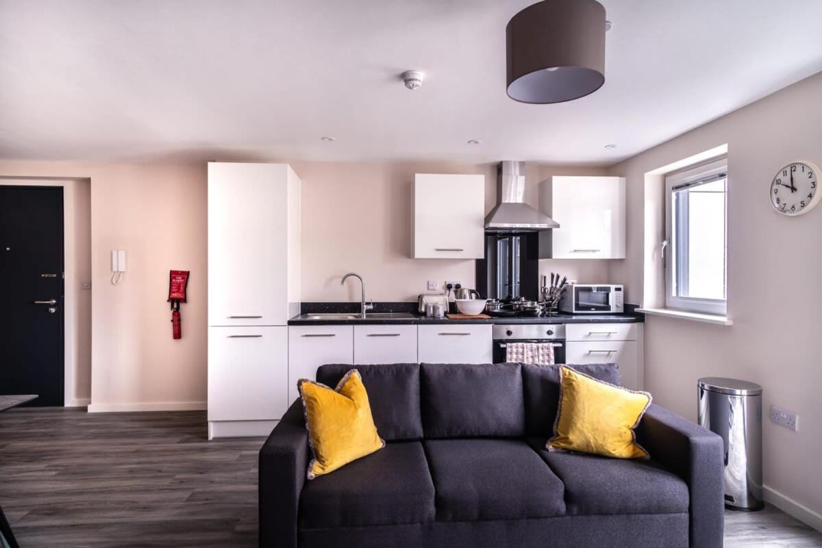 Modern & Spacious 2 Bed Apartment In Manchester Bagian luar foto