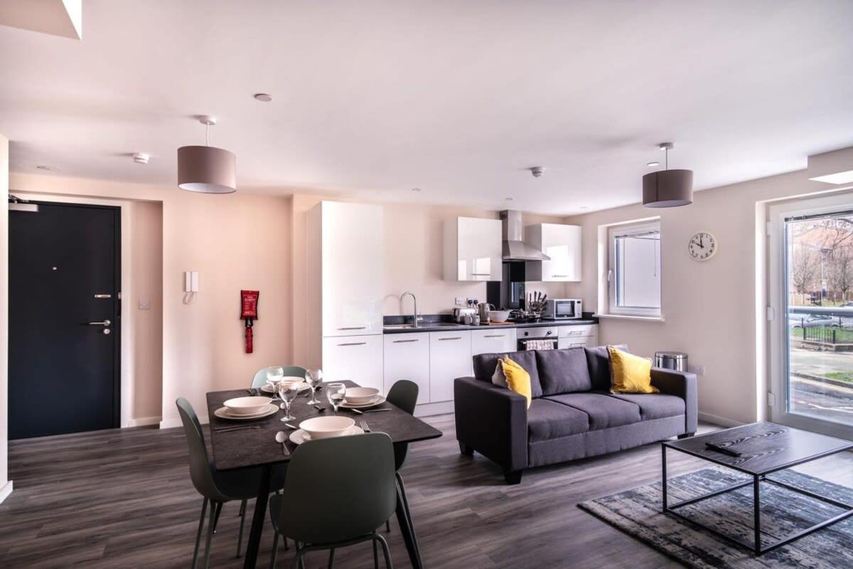 Modern & Spacious 2 Bed Apartment In Manchester Bagian luar foto